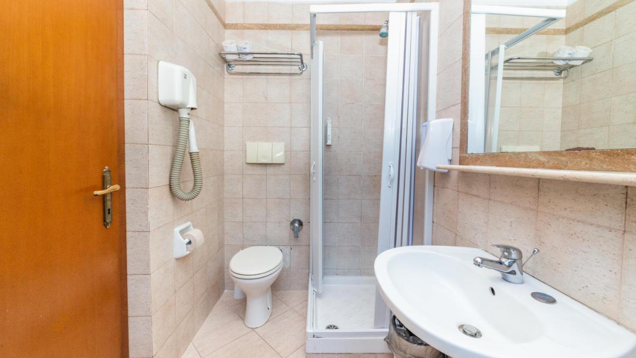 Hotel Center 1 Рим Екстер'єр фото