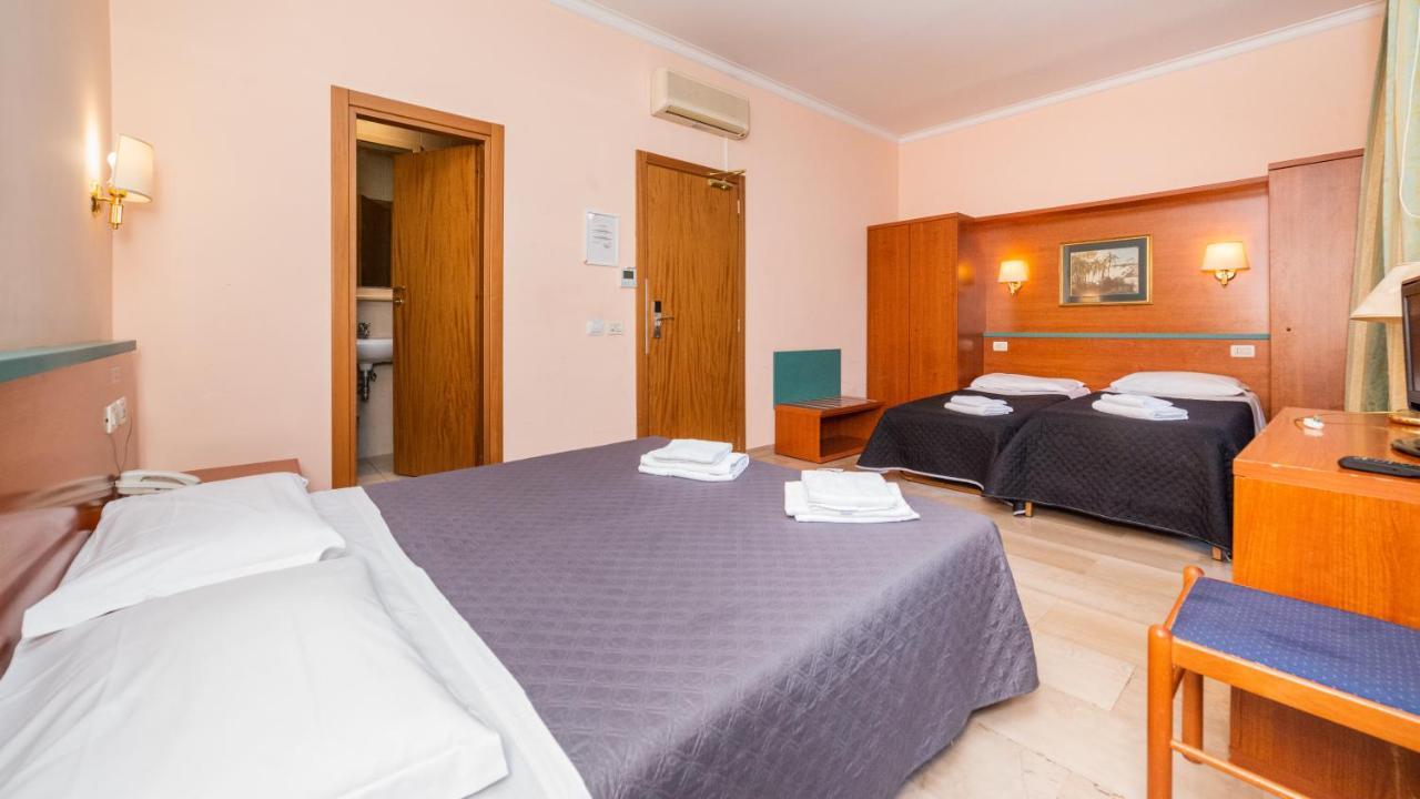 Hotel Center 1 Рим Екстер'єр фото